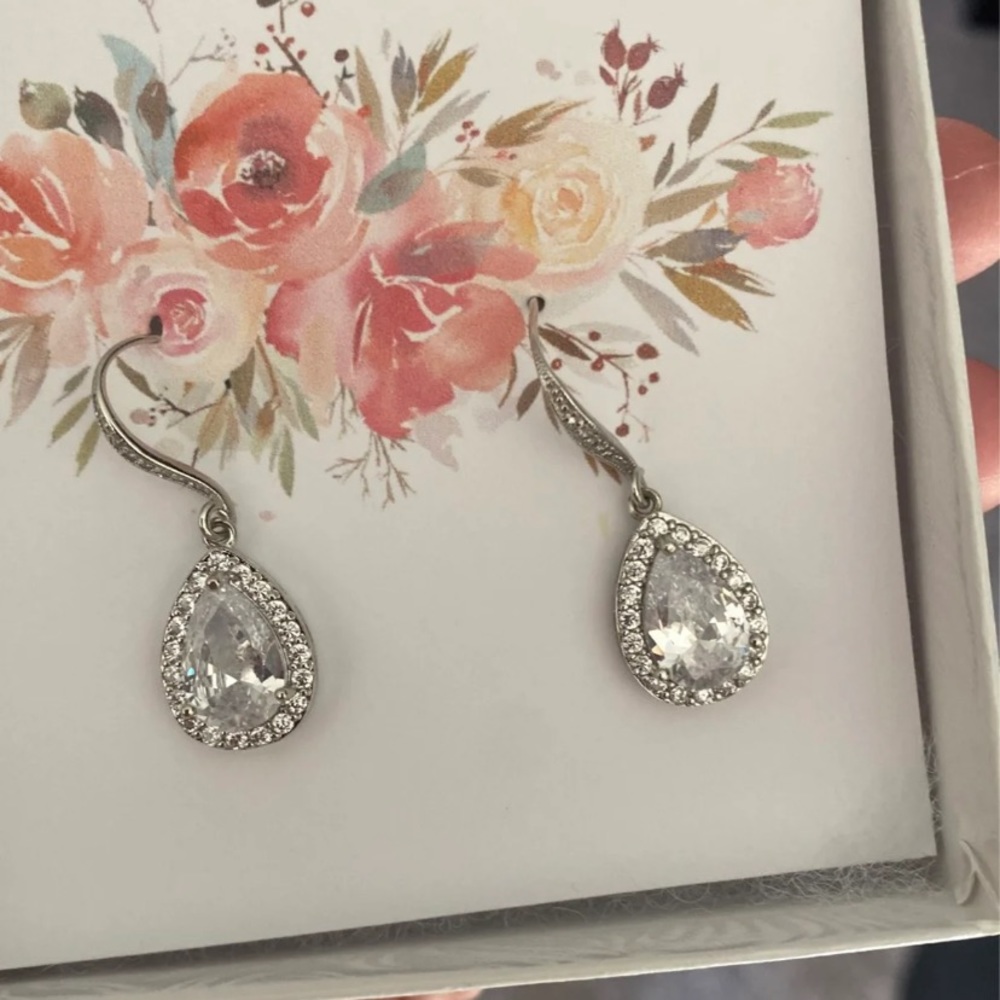 Bridal earrings